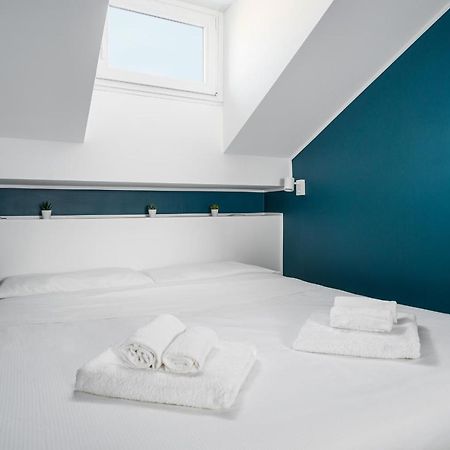 Design Attic Porta Venezia Centrale 65M2 - Self Check-In ミラノ エクステリア 写真